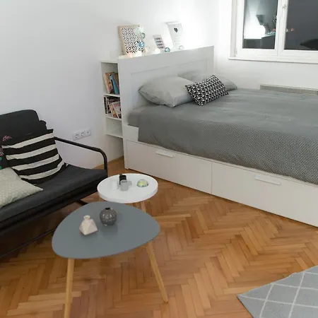 Daire Bright & Stylish Home, Superbly Located Saraybosna