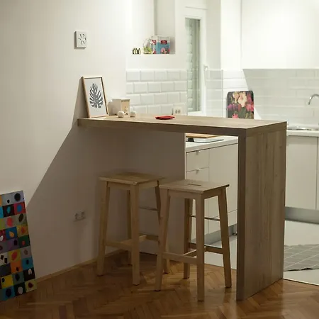 شقة Sunny & Quiet Studio - Central Location *