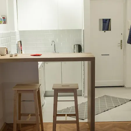 Sunny & Quiet - Location Apartman *