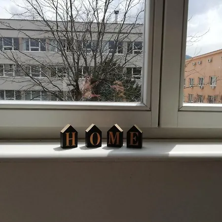 Bright & Stylish Home, Superbly Located Apartament *