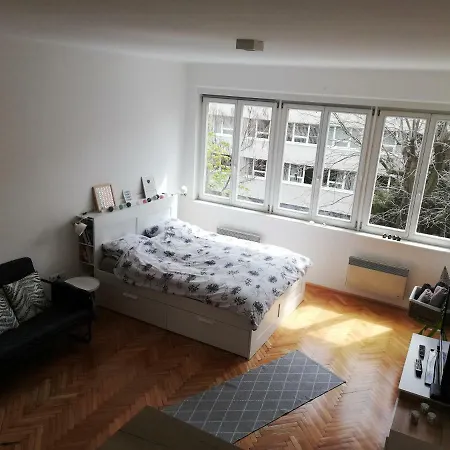 Sunny & Quiet Studio - Central Location سراييفو